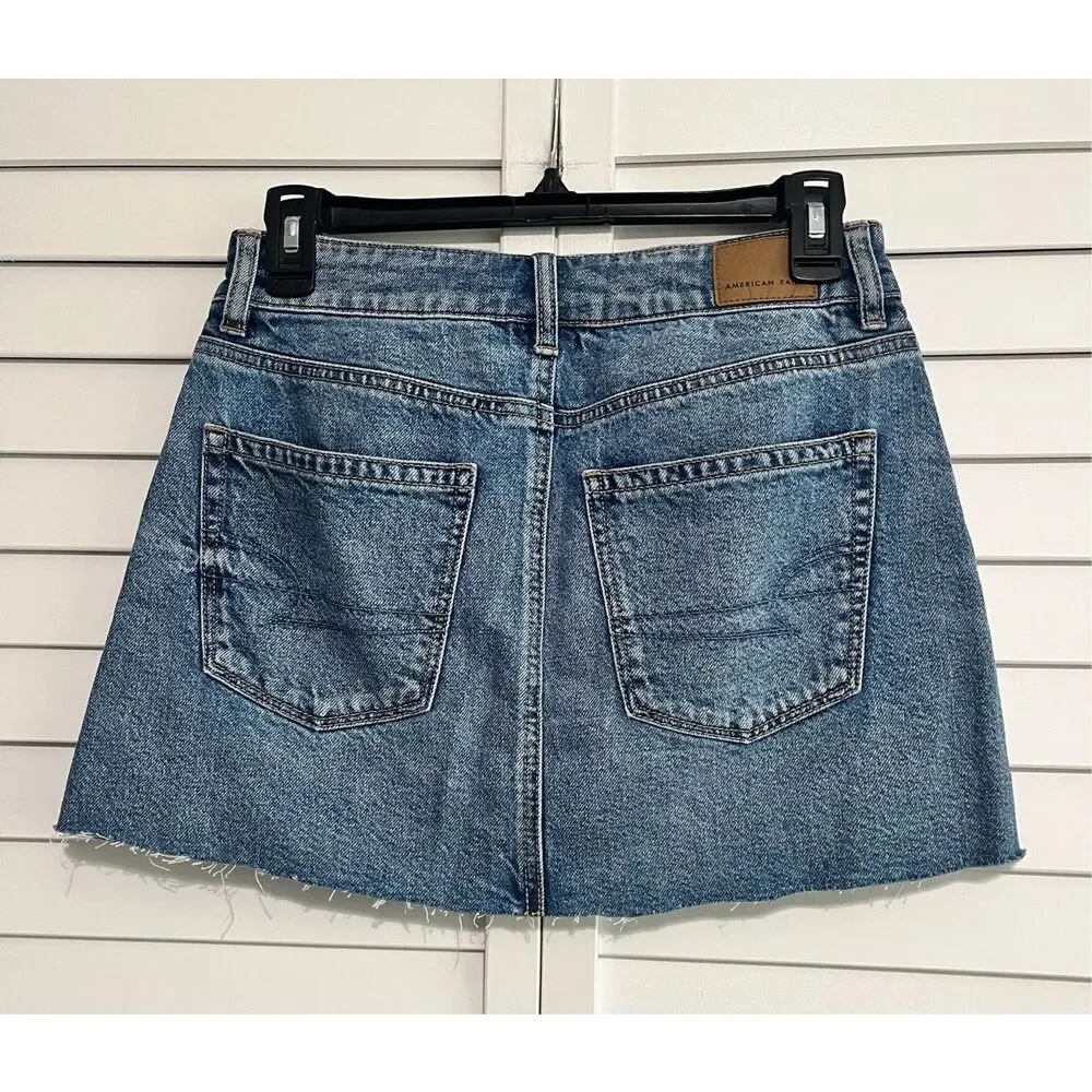 NWOT American Eagle 90’s High Rise Mini Denim Skirt Size 6